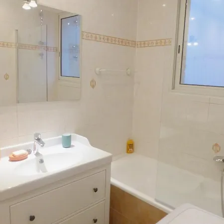Cosy, Montparnasse-pte Versailles-tour Eiffel Apartamento